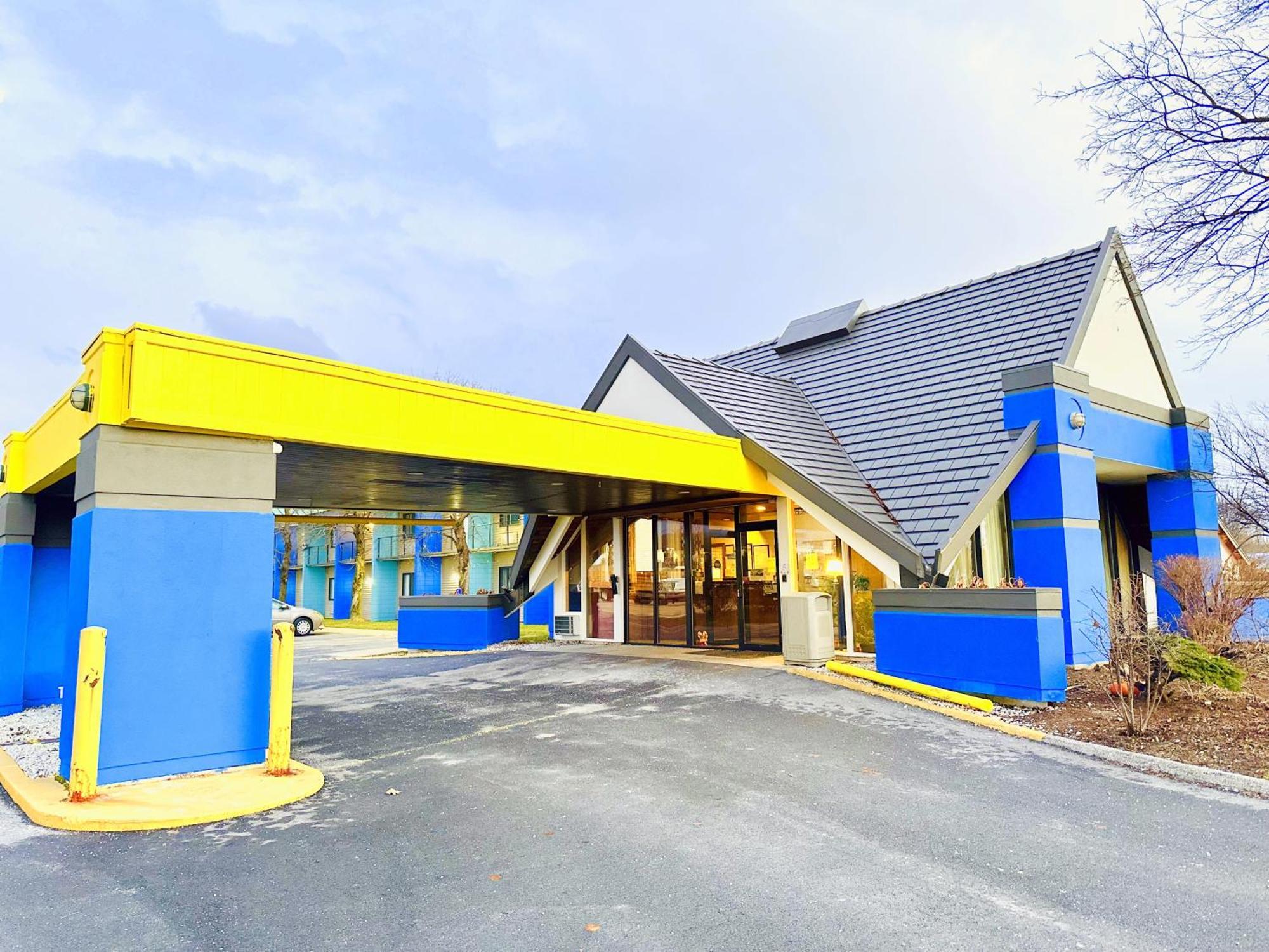 Days Inn By Wyndham Rutland/Killington Area Eksteriør billede