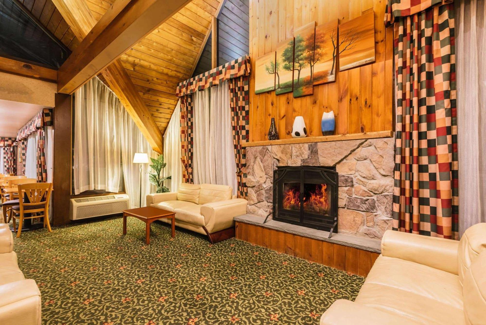 Days Inn By Wyndham Rutland/Killington Area Eksteriør billede